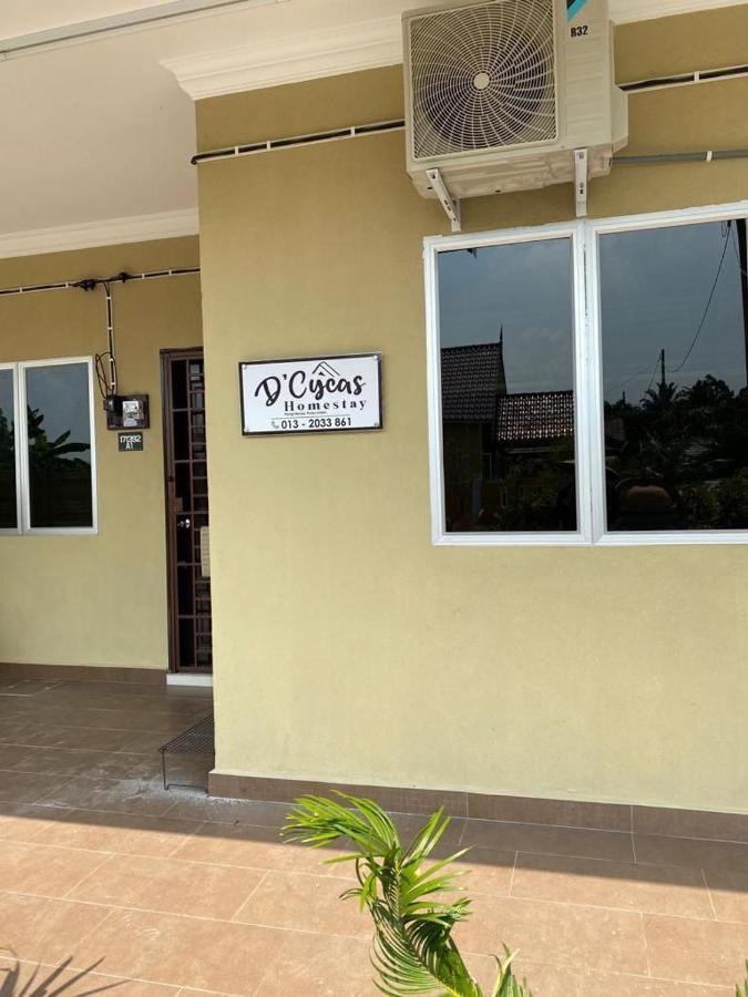 D'Cycas Homestay Pulau Indah Esterno foto